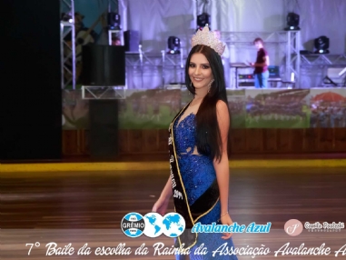 Miss So Miguel 2017 Adrielle Geovana Malaggi participa do Baile de escolha da Rainha da Associao Avalanche Azul 